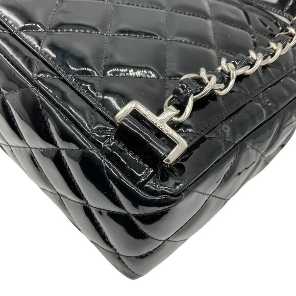 Chanel Vintage 1990\'s Black Quilted Patent Leather Backpack main image 9